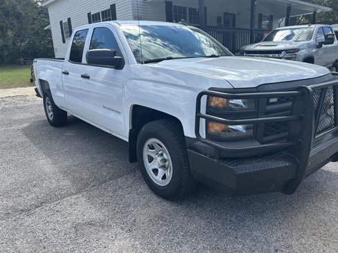 Used 2015 Chevrolet Silverado 1500 W/T w/ Trailering Package image 3
