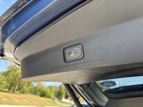 Used 2017 Ford Explorer Limited image 10