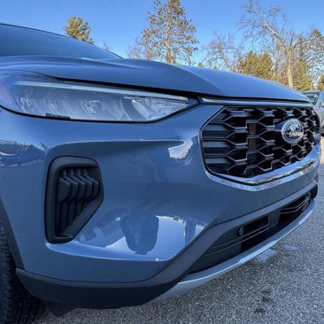 New 2025 Ford Escape ST-Line w/ Tech Pack #1 image 9