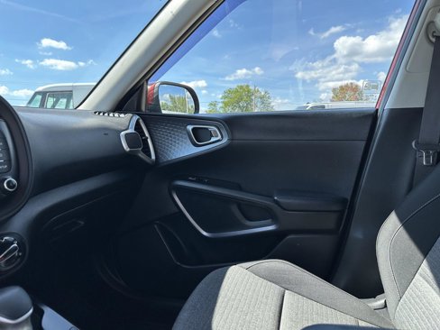 Used 2020 Kia Soul S image 34