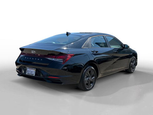 Certified 2023 Hyundai Elantra SEL image 5