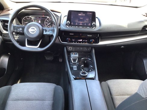 Used 2021 Nissan Rogue SV image 14
