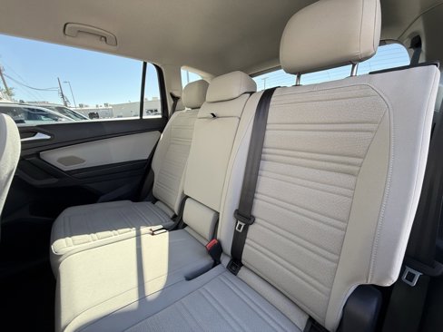 Used 2022 Volkswagen Tiguan S image 8