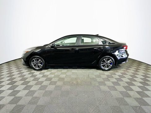 Used 2023 Kia Forte LXS w/ LXS Technology Package image 5