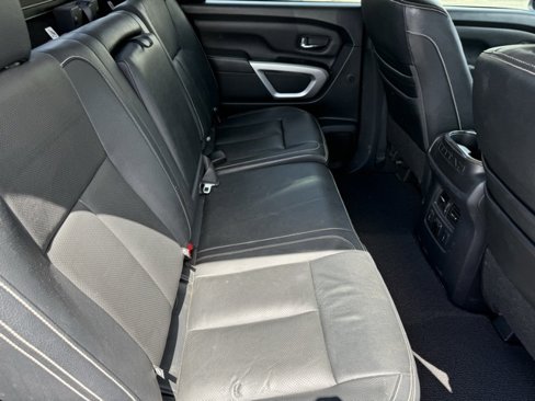 Used 2018 Nissan Titan PRO-4X w/ Pro-4x Convenience Package image 15