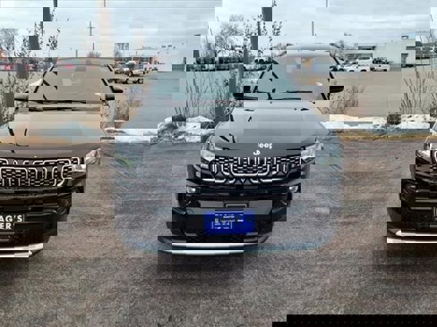 New 2025 Jeep Compass Limited image 17