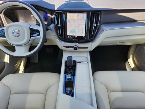 New 2025 Volvo XC60 B5 Core image 16