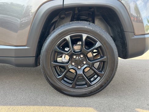 Certified 2023 Jeep Compass Altitude image 2