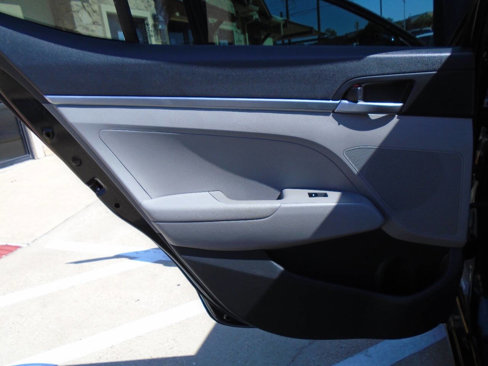 Used 2020 Hyundai Elantra SE w/ Cargo Package (C1) image 29