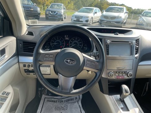 Used 2010 Subaru Outback 2.5i Premium image 13