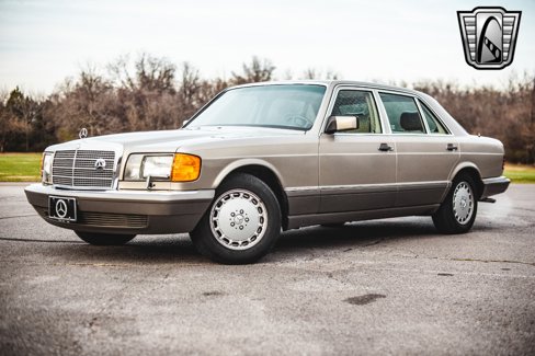 Used 1987 Mercedes-Benz 420 SEL image 2