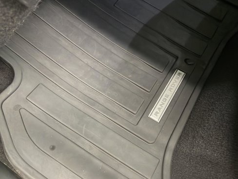 Used 2016 Land Rover Range Rover Sport SE image 10