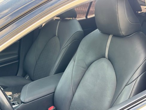Used 2019 Toyota Camry XSE image 18