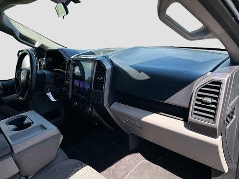 Used 2017 Ford F150 XLT image 28