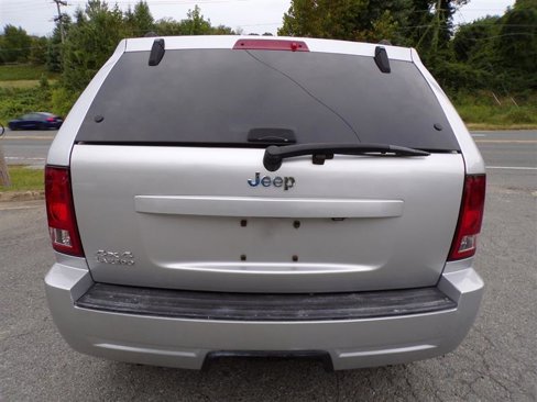 Used 2010 Jeep Grand Cherokee Laredo image 7