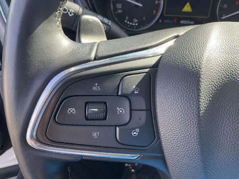 Used 2022 Buick Envision Essence w/ Technology Package I image 6