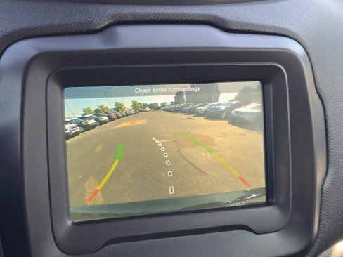 Used 2018 Jeep Renegade Latitude image 23