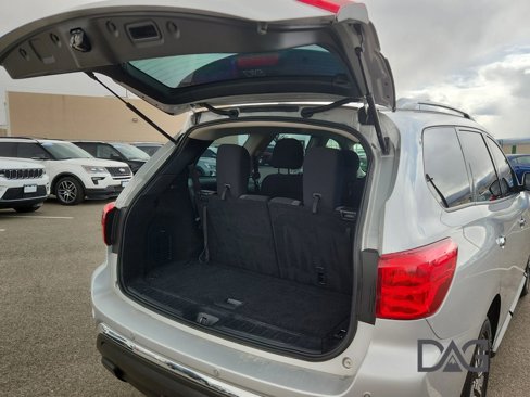 Used 2019 Nissan Pathfinder SV image 20