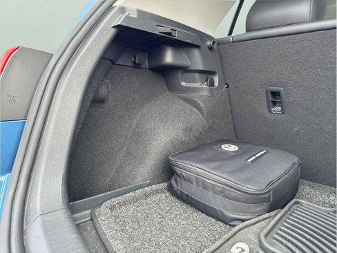 Used 2018 Volkswagen Golf SE image 47