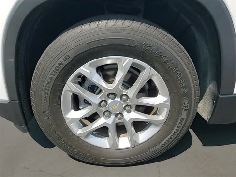 Used 2021 Chevrolet Traverse LT image 8