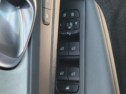 New 2025 Volvo XC40 B5 Core w/ Protection Package image 20