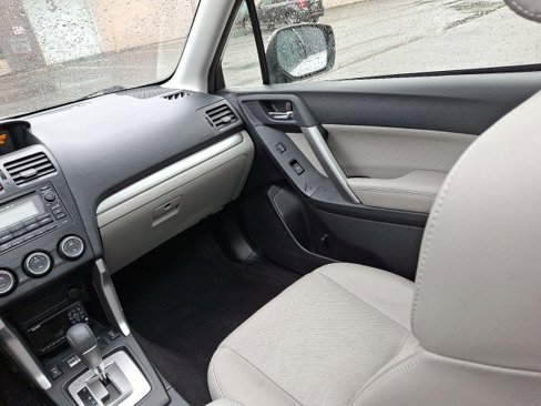Used 2014 Subaru Forester 2.5i Limited image 16