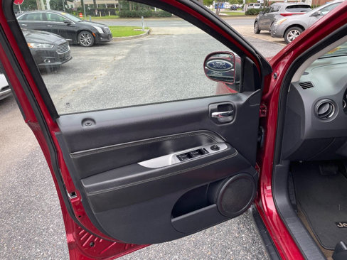 Used 2014 Jeep Compass High Altitude image 13