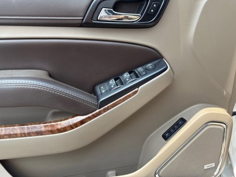 Used 2017 Chevrolet Suburban Premier image 23