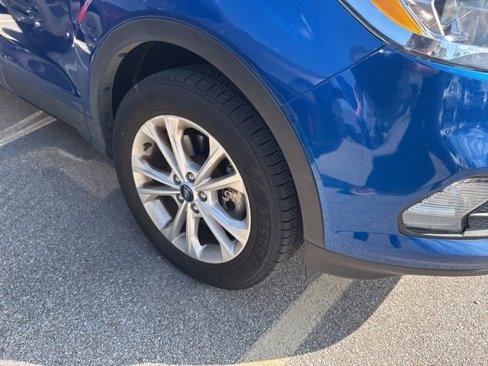 Used 2019 Ford Escape SEL image 6