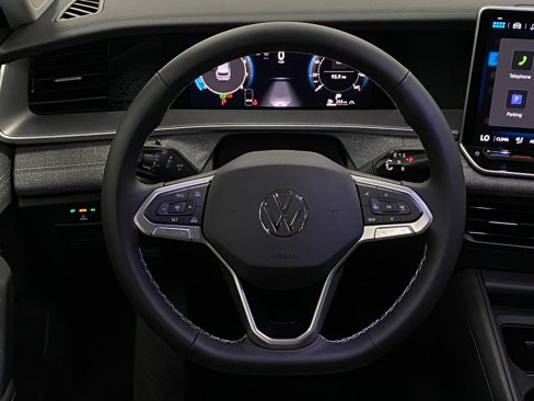New 2025 Volkswagen Tiguan S image 14
