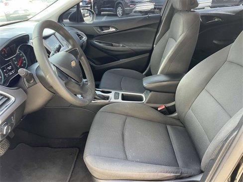 Used 2018 Chevrolet Cruze LS image 16
