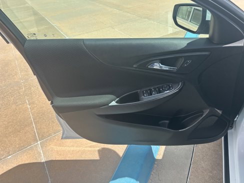 Used 2023 Chevrolet Malibu LT image 6