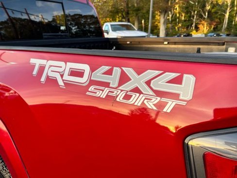 Used 2021 Toyota Tacoma TRD Sport w/ Technology Package image 11