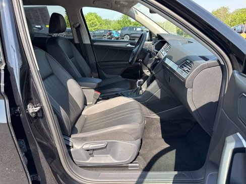 Used 2024 Volkswagen Tiguan SE image 24
