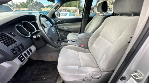 Used 2006 Toyota Tacoma PreRunner image 25