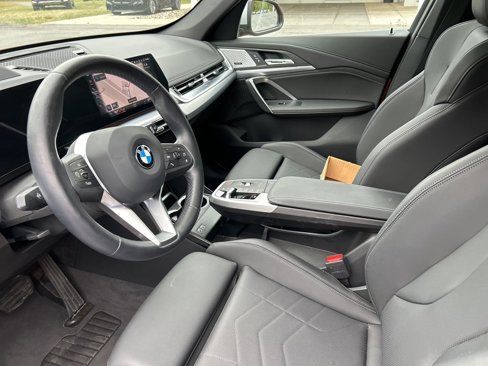 Used 2023 BMW X1 xDrive28i w/ Premium Package image 10