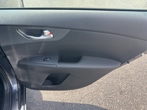 Used 2020 Kia Forte LXS image 19