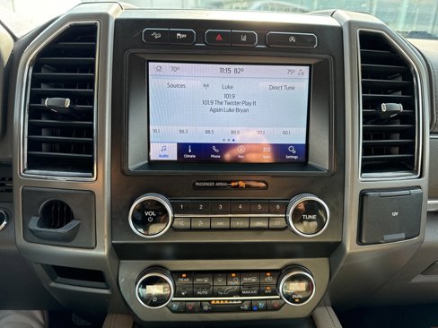 Used 2020 Ford Expedition Max XLT w/ Equipment Group 202A image 9