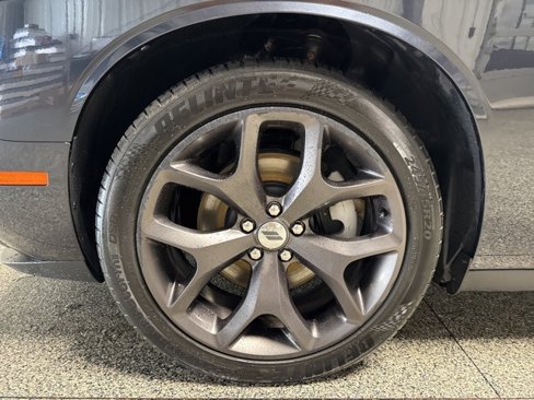 Used 2018 Dodge Challenger SXT Plus image 4