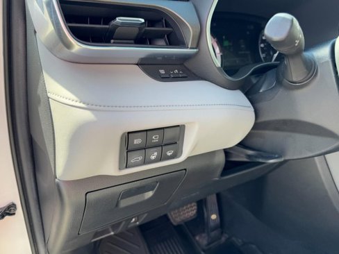 Used 2021 Toyota Highlander Limited image 14