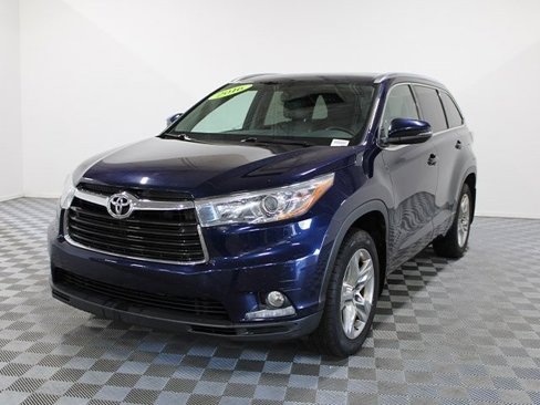 Used 2016 Toyota Highlander Limited image 2