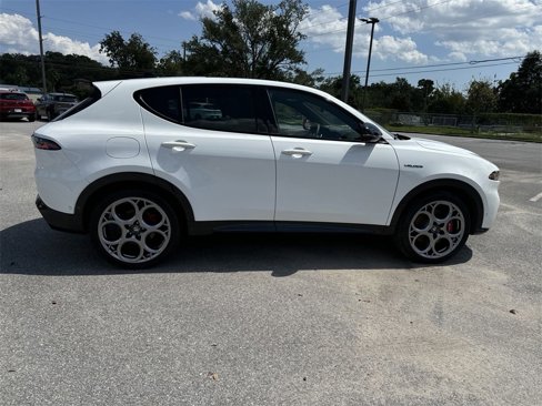 New 2024 Alfa Romeo Tonale Veloce image 9