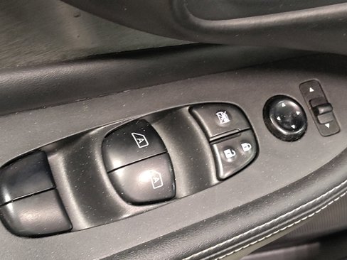 Used 2021 Nissan Murano SV image 27