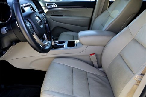 Used 2017 Jeep Grand Cherokee Limited w/ Luxury Group II image 10