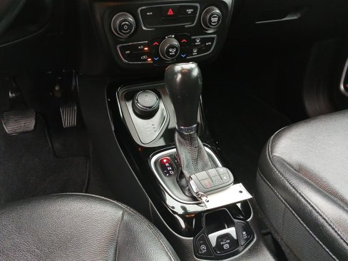 Used 2018 Jeep Compass Latitude w/ Popular Equipment Group image 16