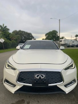 Used 2018 INFINITI Q60 3.0t Luxe image 3