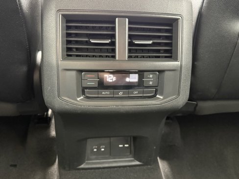 Used 2021 Volkswagen Atlas SE image 23
