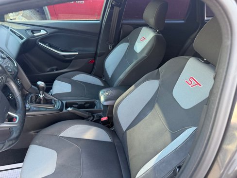 Used 2016 Ford Focus ST image 36