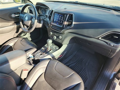 Certified 2020 Jeep Cherokee Trailhawk w/ Comfort/Convenience Group image 10