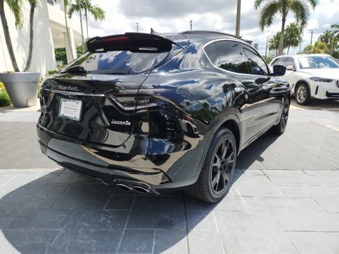 Used 2018 Maserati Levante S GranSport image 9